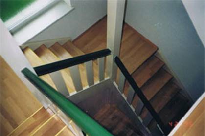 Sanierung einer Treppe mit Fertigparkett